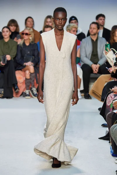 Look 38